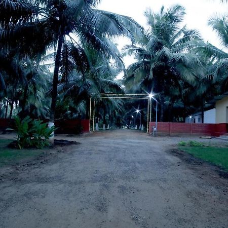 Royal Nature Resort Pollāchi Екстериор снимка