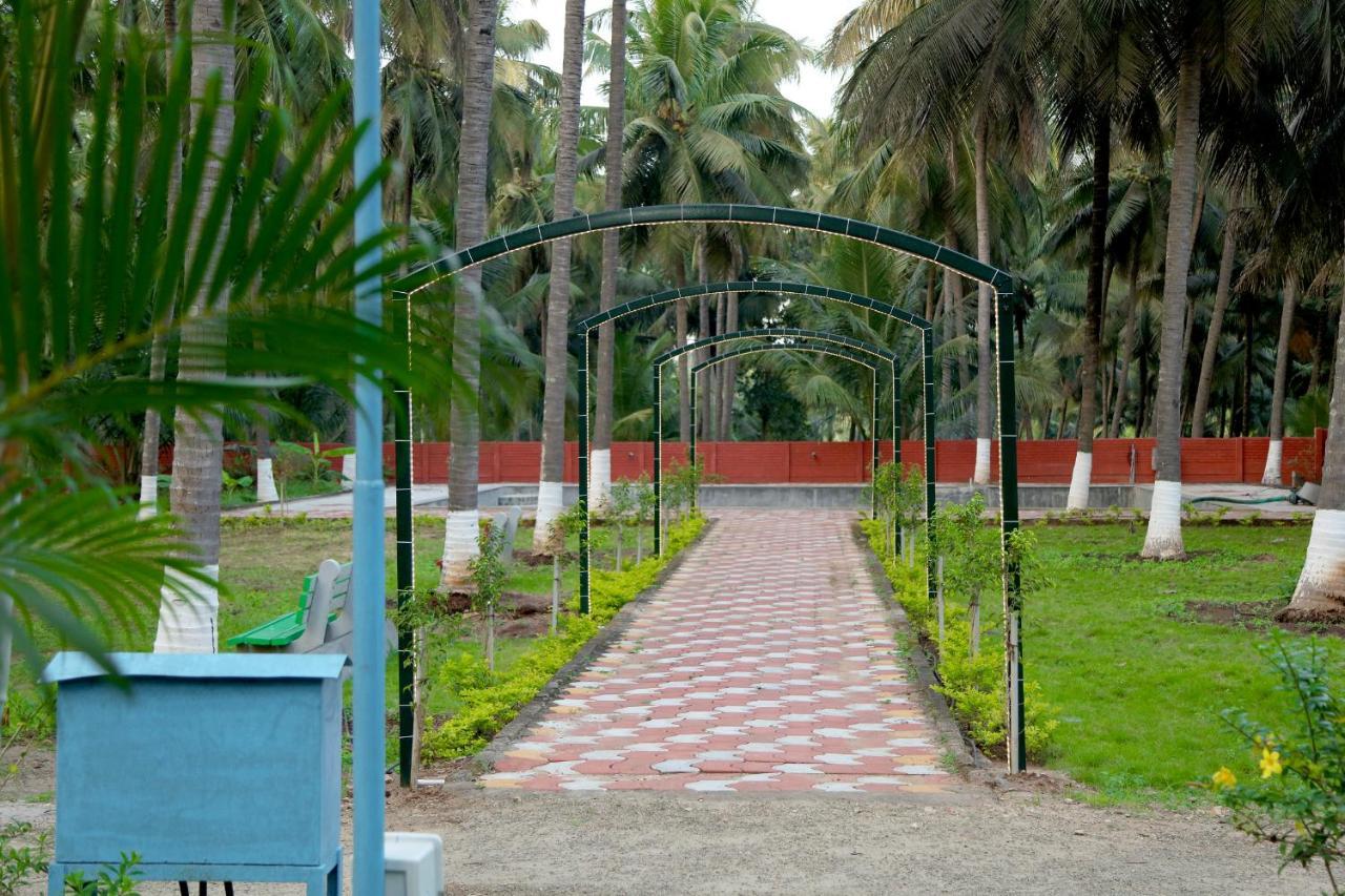 Royal Nature Resort Pollāchi Екстериор снимка