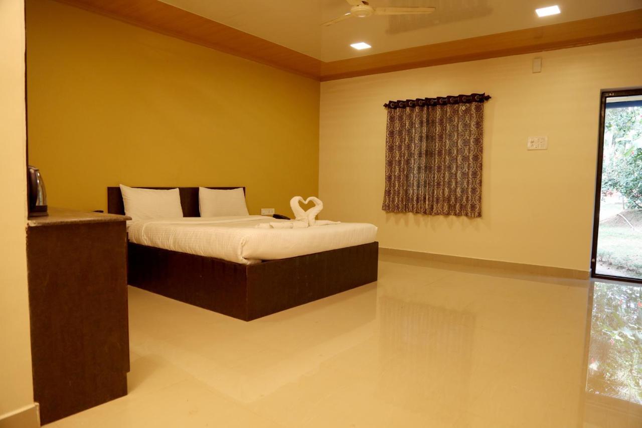 Royal Nature Resort Pollāchi Екстериор снимка